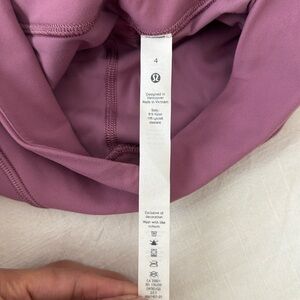 lululemon 25” length leggings V waist, align